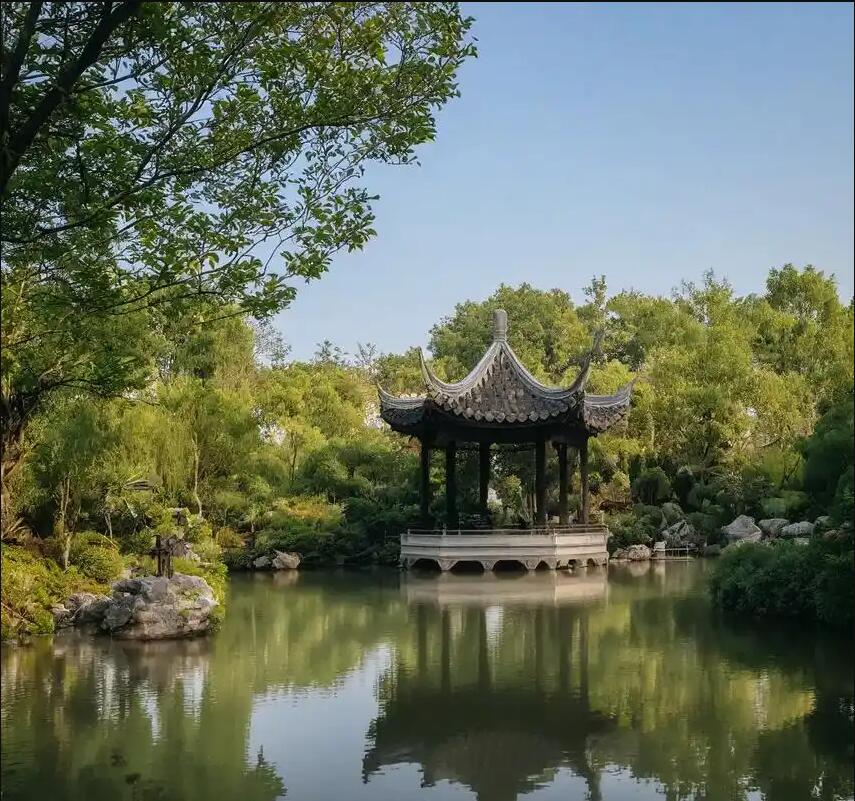 天津倾城餐饮有限公司