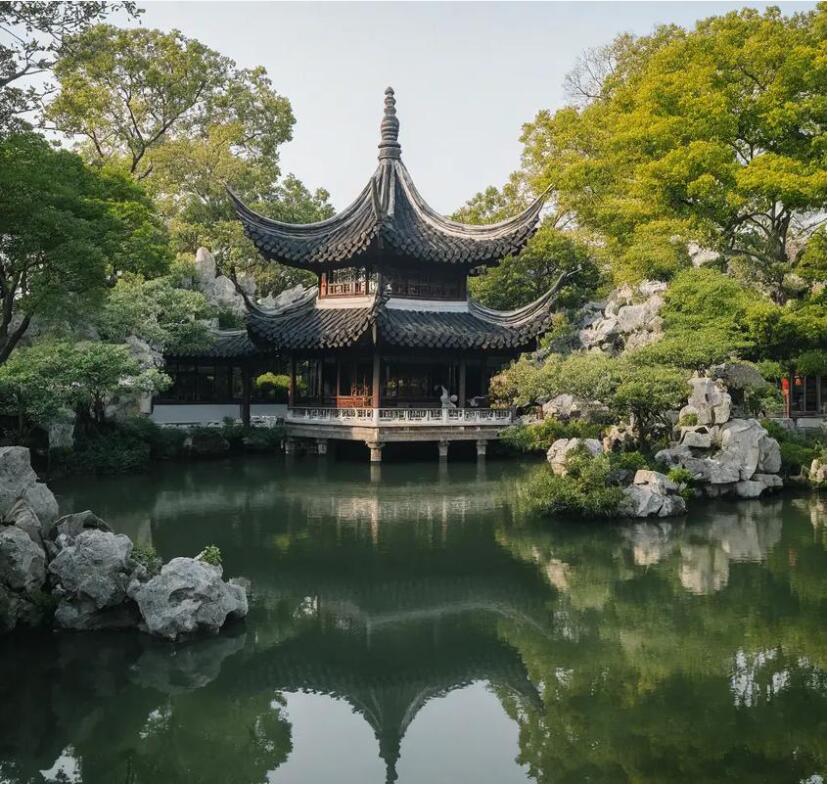 天津倾城餐饮有限公司